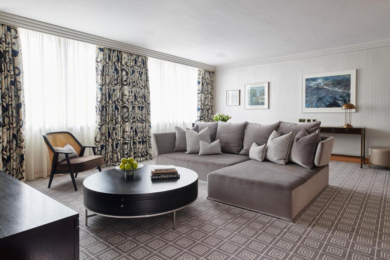 דבלין The Westbury Hotel מראה חיצוני תמונה A living room at The Carlyle